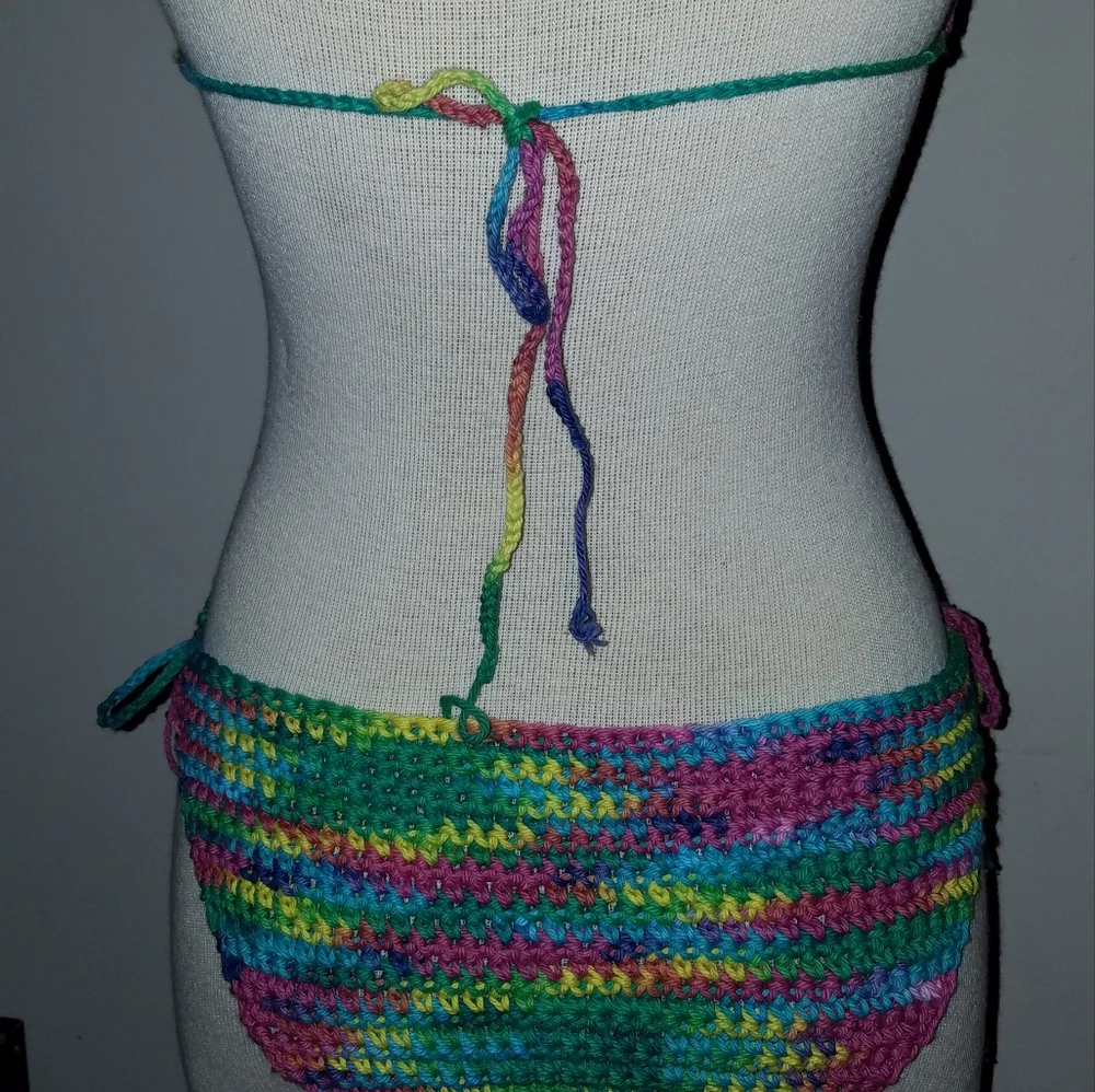 Crochet bikini - Picture 3 of 9